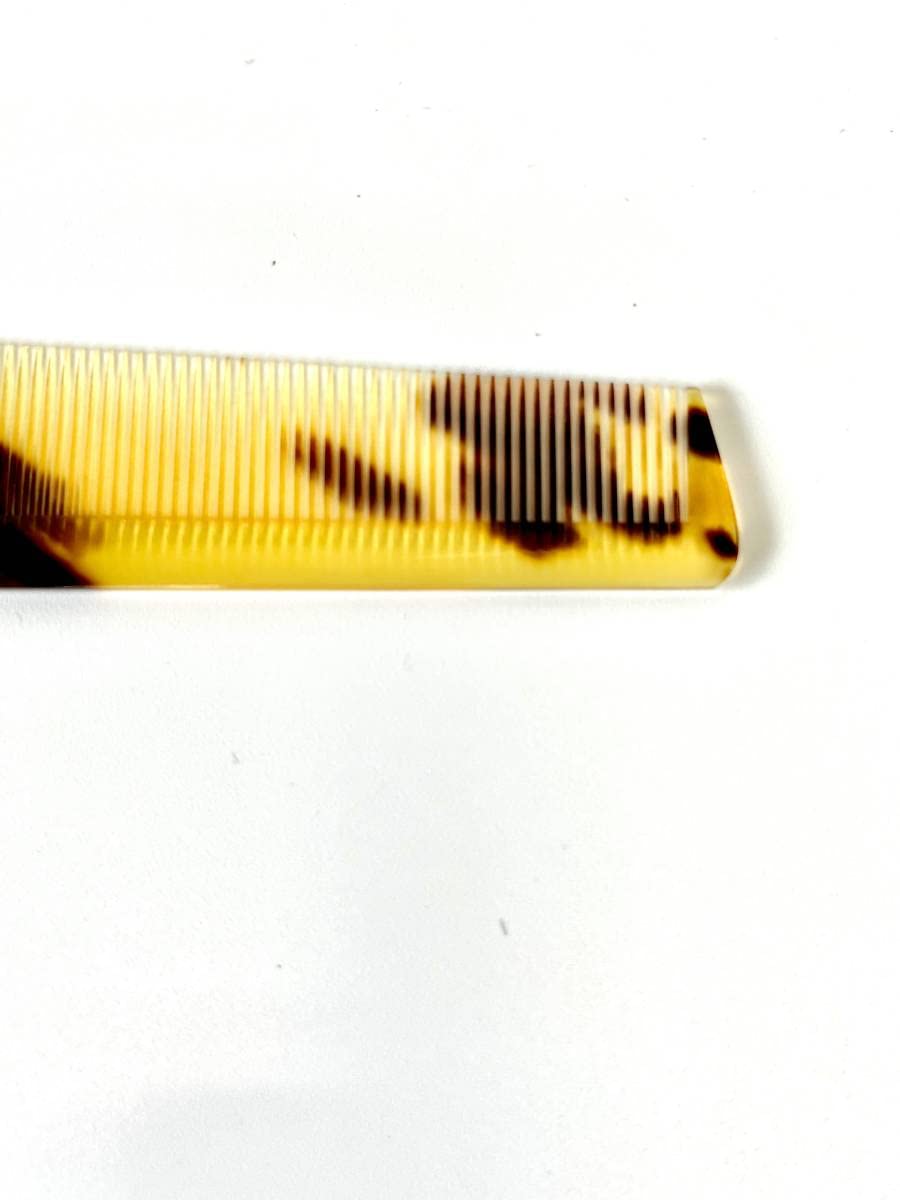 Amazon.co.jp: 本鼈甲 18目引分 理容櫛 理容コームb : ビューティー