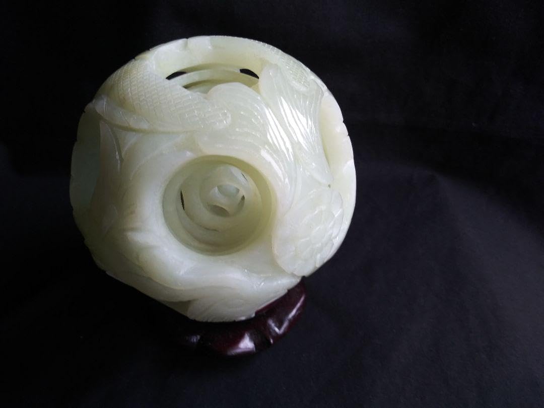 Amazon.co.jp: 多層球(7層) 岫玉製 中国工芸品 置物 NO.832 : 文房具