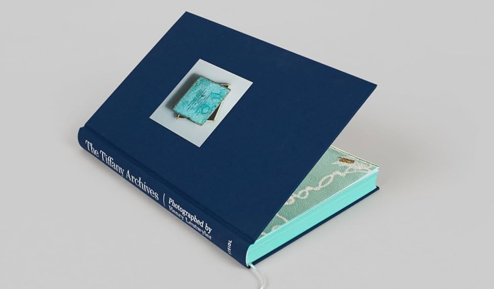 Amazon.co.jp: The Tiffany Archives : Leutwyler, Henry: 洋書