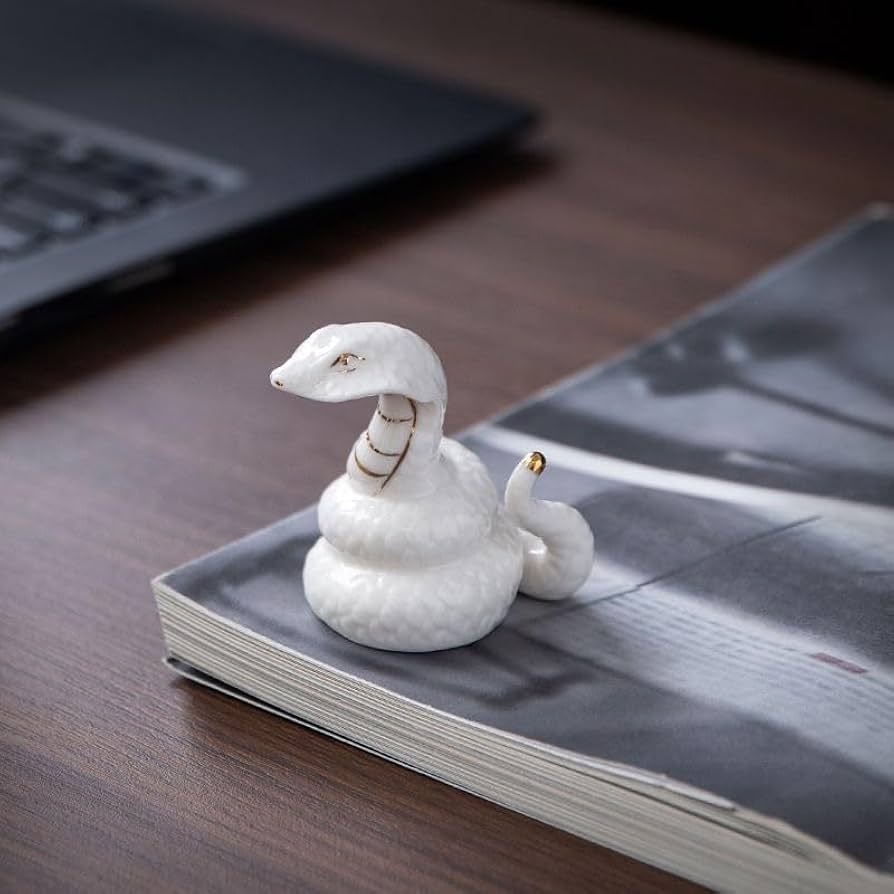 Amazon.co.jp: 干支 巳 置物 へび 2025年 白蛇 玄関 縁起物 ヘビ 蛇