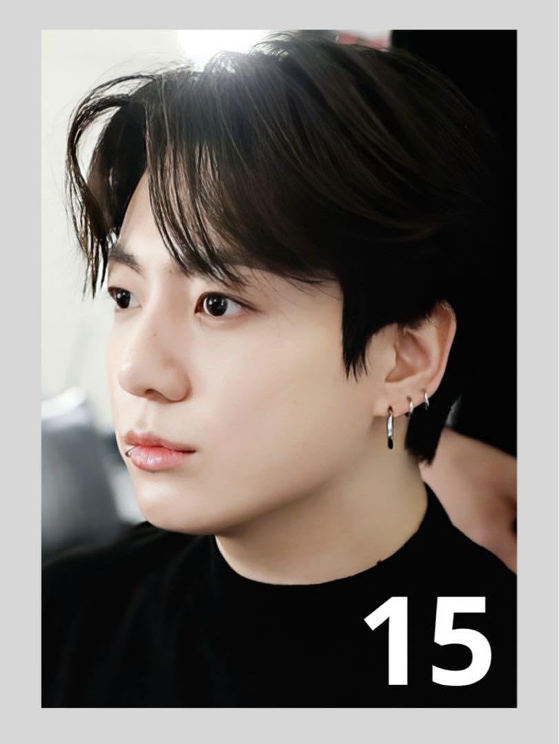 Amazon.co.jp: 15 BTS グク 写真L版 89×127mm : Home & Kitchen