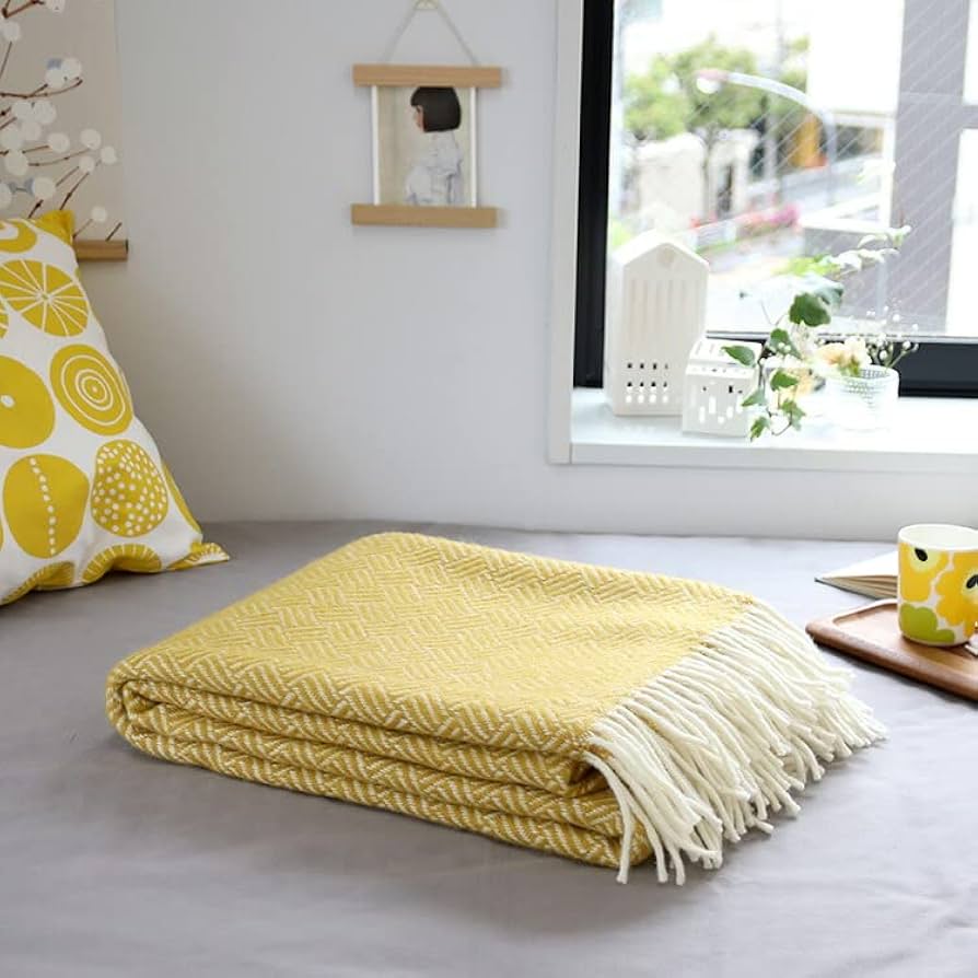 Amazon｜KLIPPAN クリッパン ブランケット Samba 2069 Yellow [並行