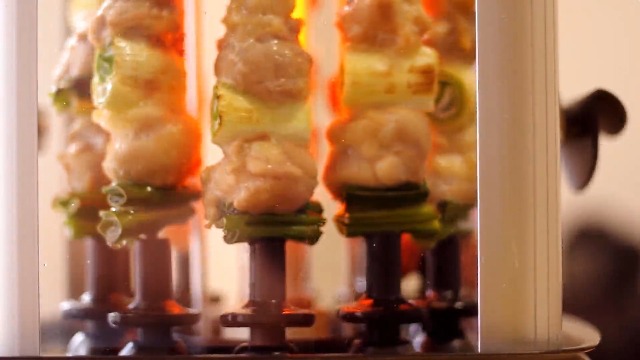 Amazon.co.jp : THANKO 自動で回る卓上無煙焼き鳥器「自家製焼き鳥