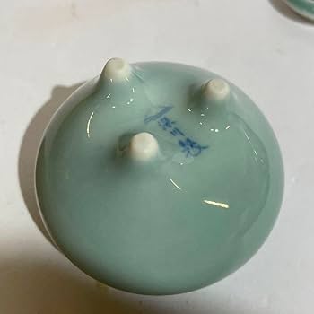 Amazon｜深川製磁 有田焼 香炉 うさぎ 青磁 1号｜仏壇用香炉