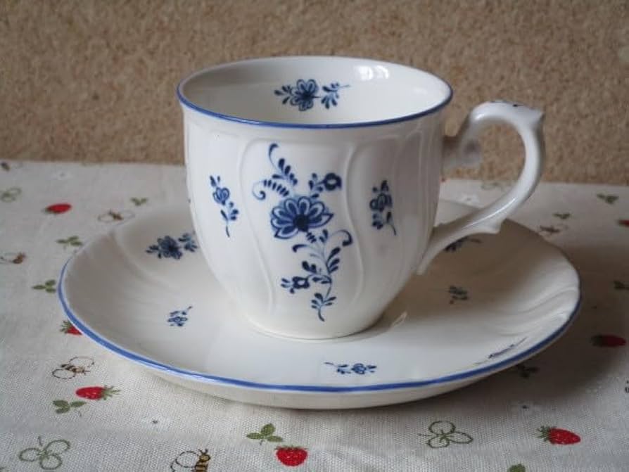 Amazon | ノリタケ（クラフトーン） ブルーの小花柄のカップ＆ソーサー