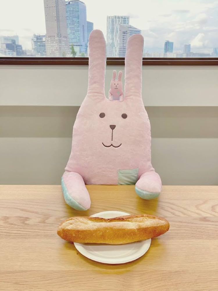 Amazon｜リコカツ うさぎ RAB 抱き枕 クラフトホリック｜抱き枕