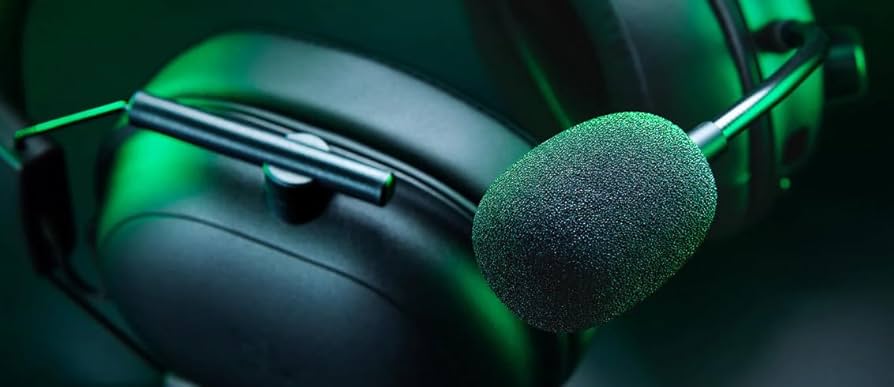 Amazon.com: Razer BlackShark V2 HyperSpeed Wireless Gaming Headset