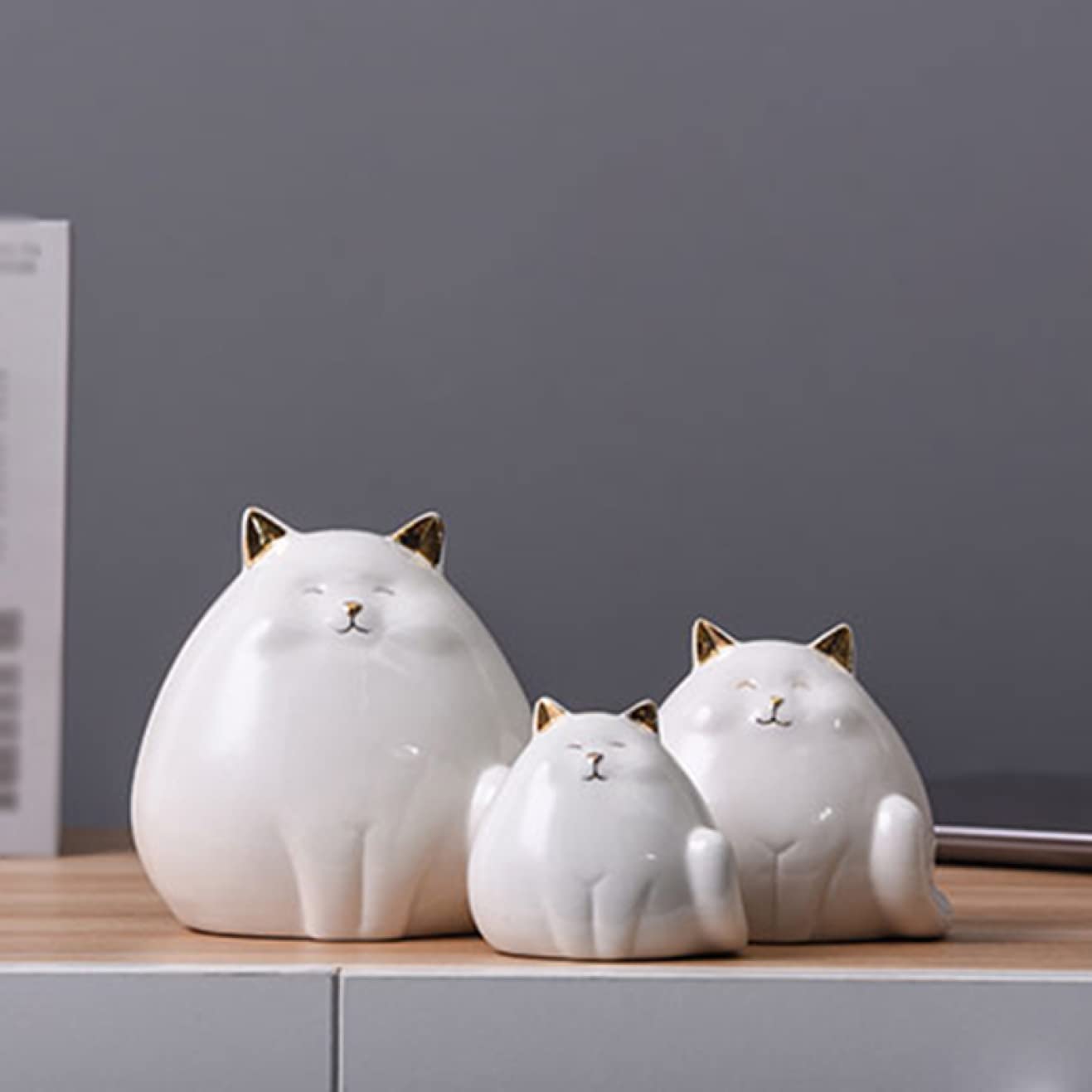 Amazon.co.jp: 猫 置物 インテリアオブジェ ネコ 雑貨 陶器 置き物