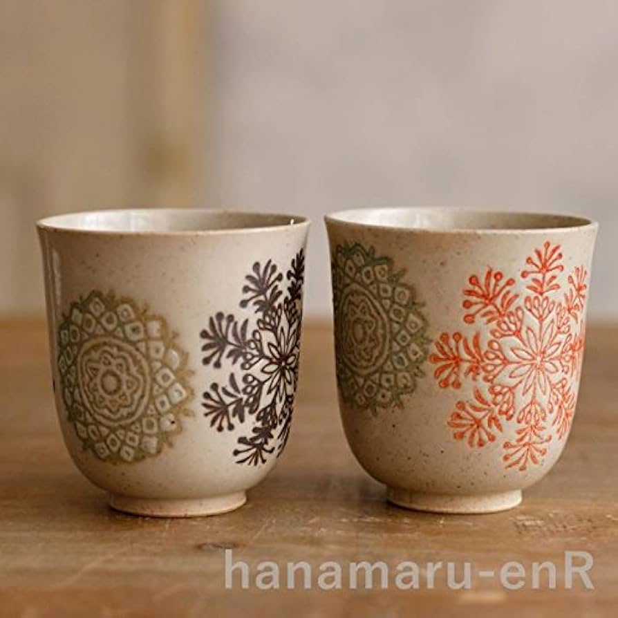 Amazon｜波佐見焼 湯呑み ペアセット 勲山窯 幾何花紋 | 夫婦湯呑み ゆ