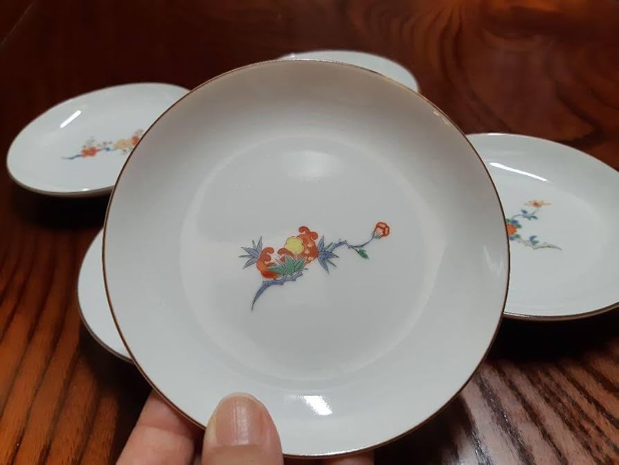 Amazon.co.jp: 有田焼 哲山 お皿 13 cm 5枚セット 取り皿 銘々皿 小皿