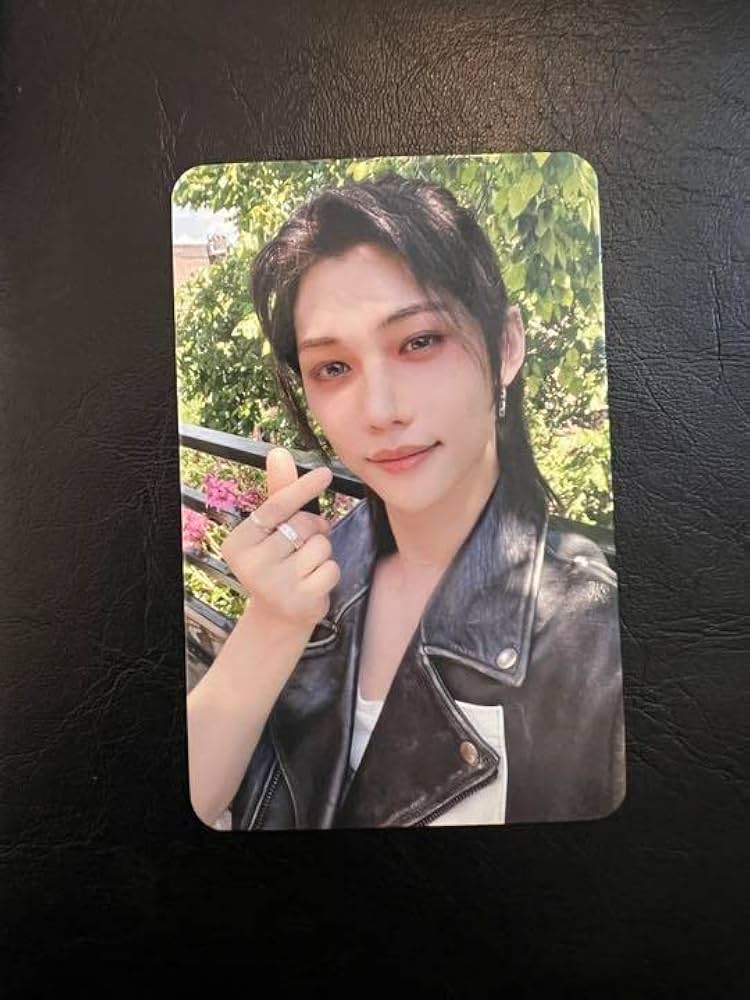 Amazon.co.jp: straykids maxident felix フィリックス スキズ グッズ