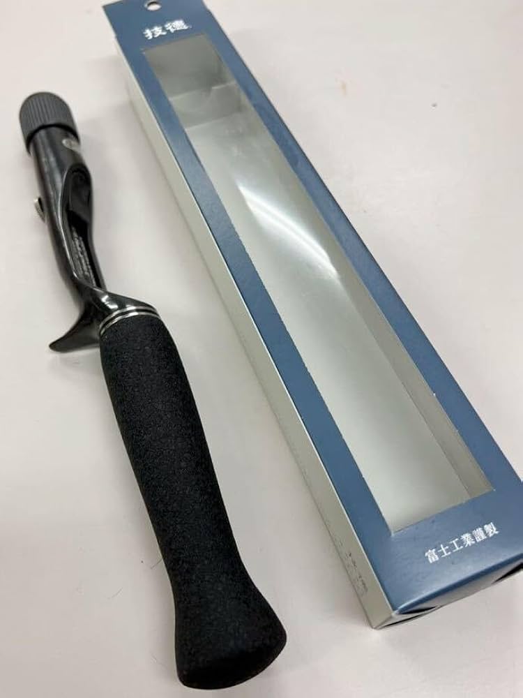 Amazon.co.jp: 技徳フジグリップ カーボンキャスティングハンドル