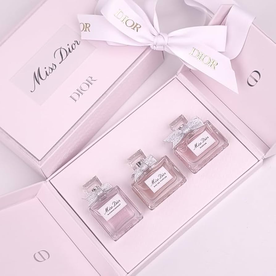 Amazon.co.jp: [ショップバッグ付] Dior 香水 ミス ディオール ワード