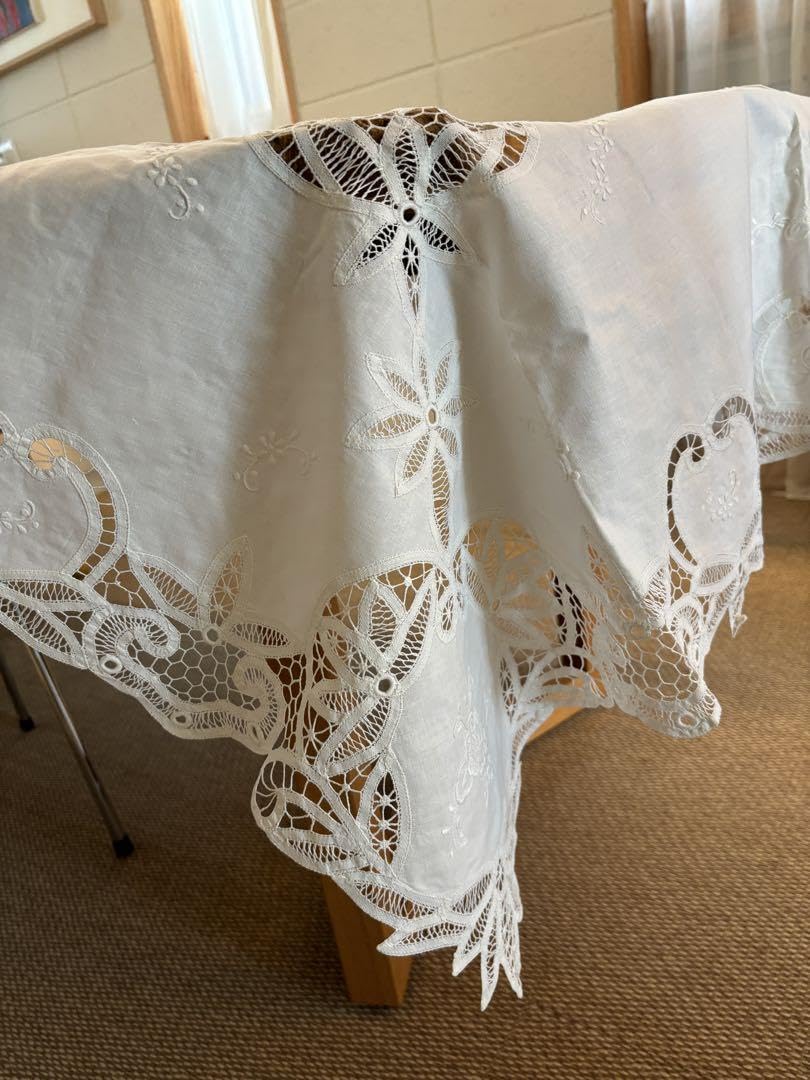 Amazon｜シックなデザイン 近沢レース テーブルクロスとナフキン 130