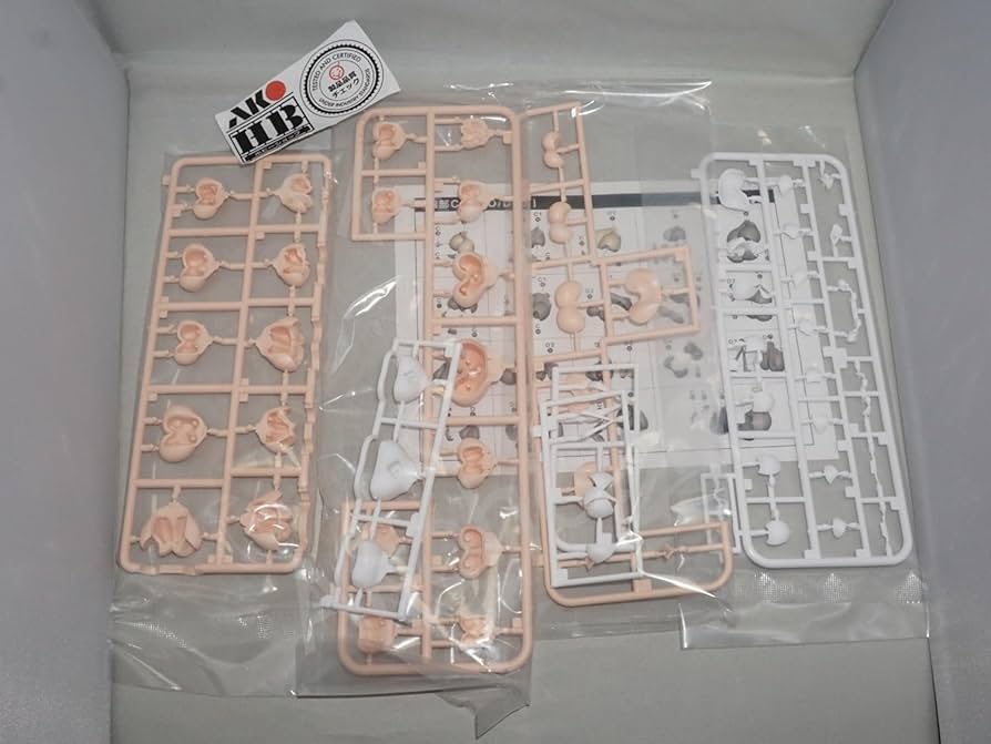 Amazon | [プラスチック素材 23個セット 白] 改造パーツ 胸パーツ 身体