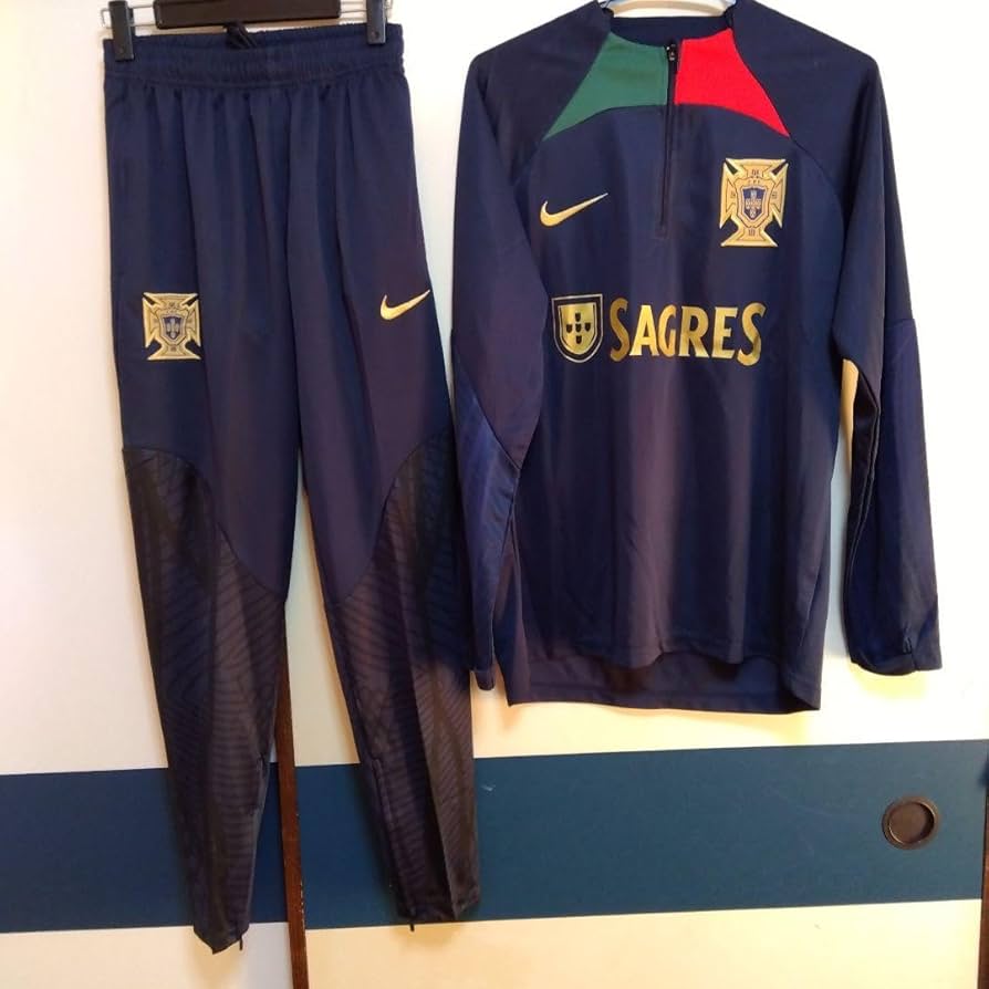 Amazon.co.jp: ポルトガル代表 トレーニングウェア スポンサー入り