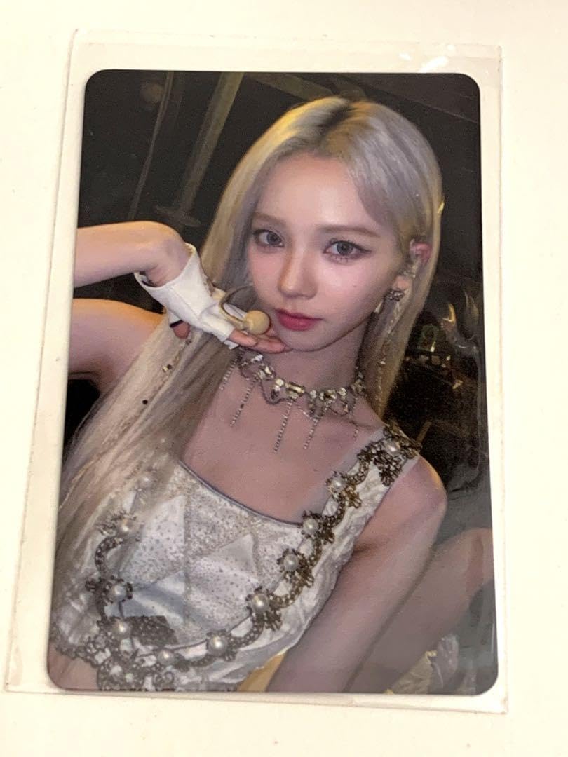 Amazon.co.jp: aespa MY WORLD withmuuサイン会 トレカ カリナ : おもちゃ