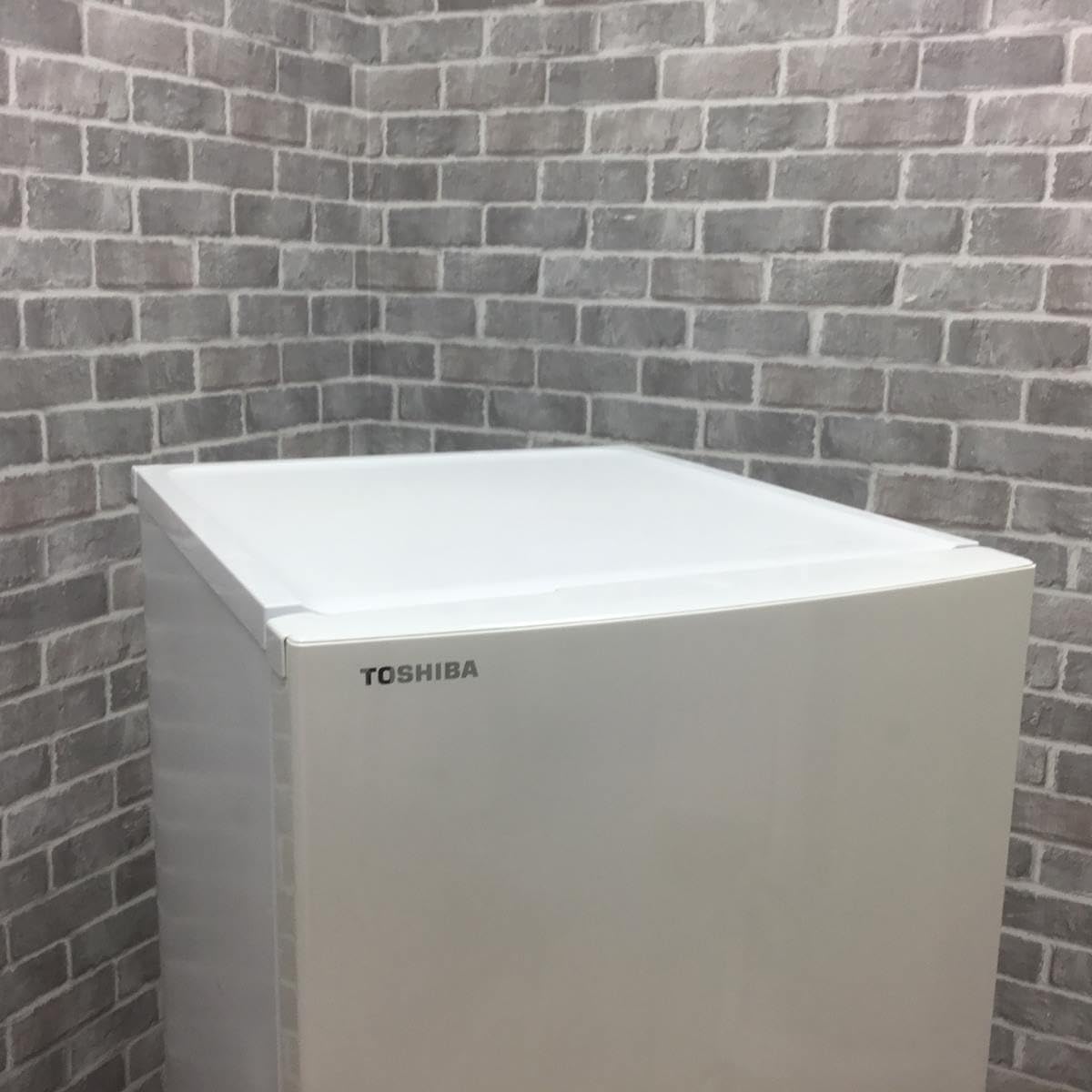 Amazon | GR-P15BS-W(パールホワイト) 2ドア冷蔵庫 右開き 153L