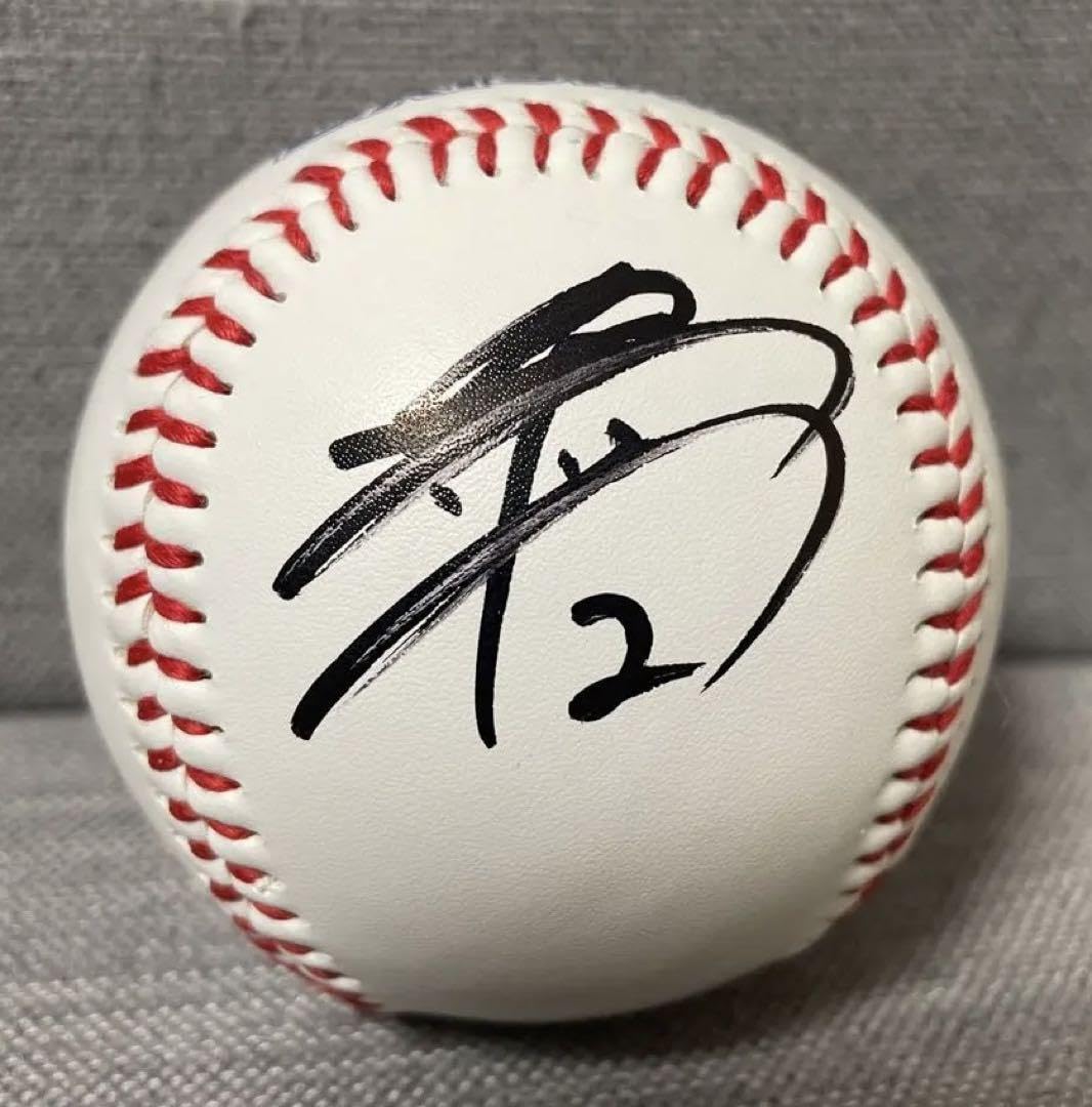 Amazon.co.jp: 横浜DeNAベイスターズ 牧秀悟 直筆サインボール ロゴ