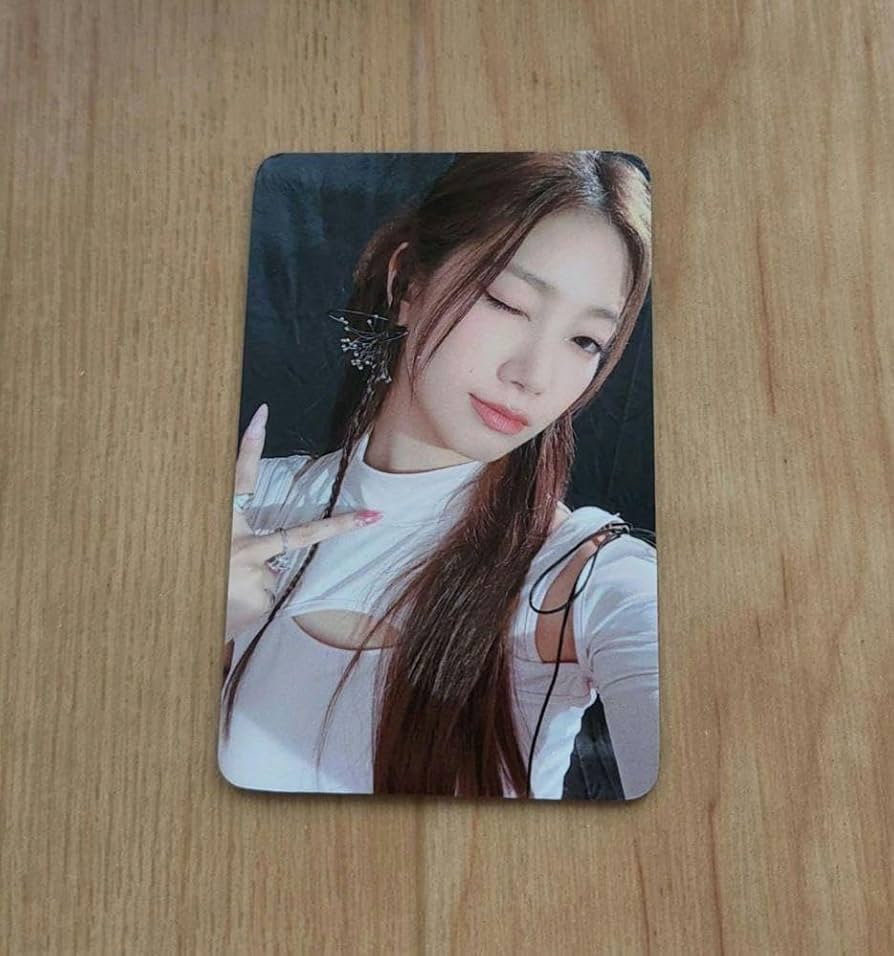 Amazon.co.jp: 韓国 LE SSERAFIM Perfect Night サノク カズハ トレカ