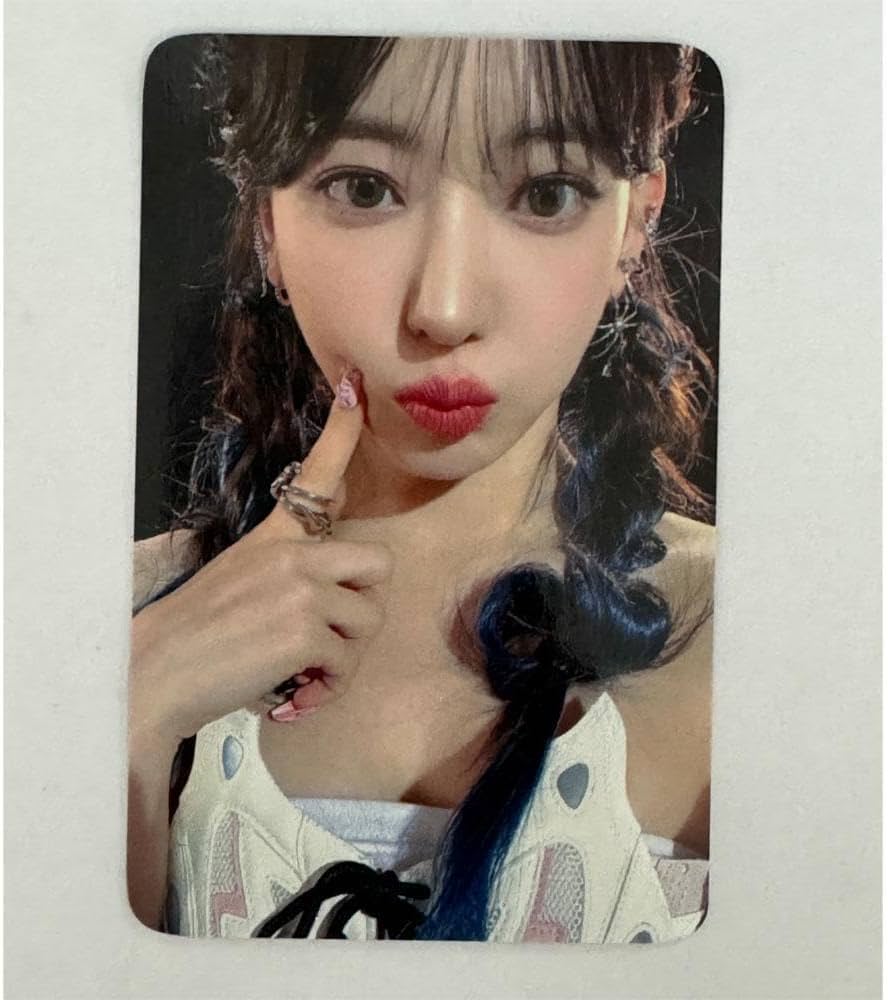 Amazon.co.jp: lesserafim サクラ トレカ サノク Perfect Night : おもちゃ