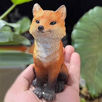 Amazon.co.jp: Umora キツネ 狐 置物 可愛い 樹脂 きつね お守り