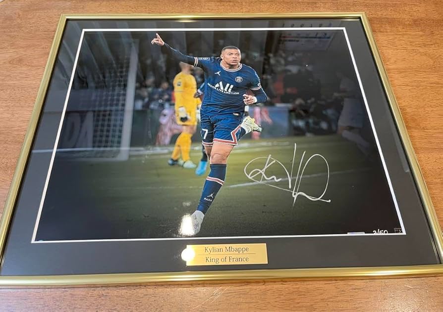 Amazon.co.jp: エンバペ 直筆サインフォト PANINI Authentic 世界50枚