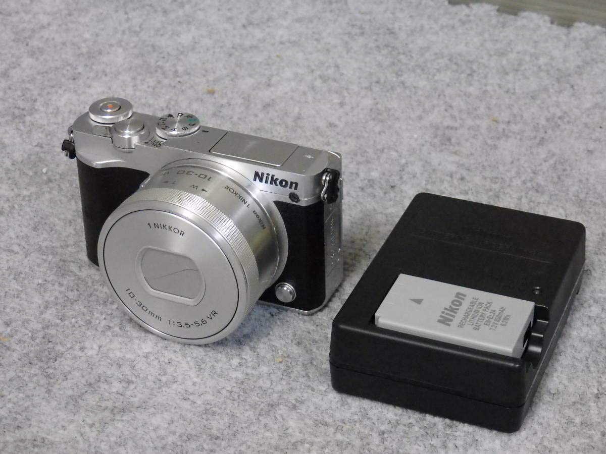 Amazon | Nikon ミラーレス一眼 Nikon1 J5 標準パワーズームレンズ