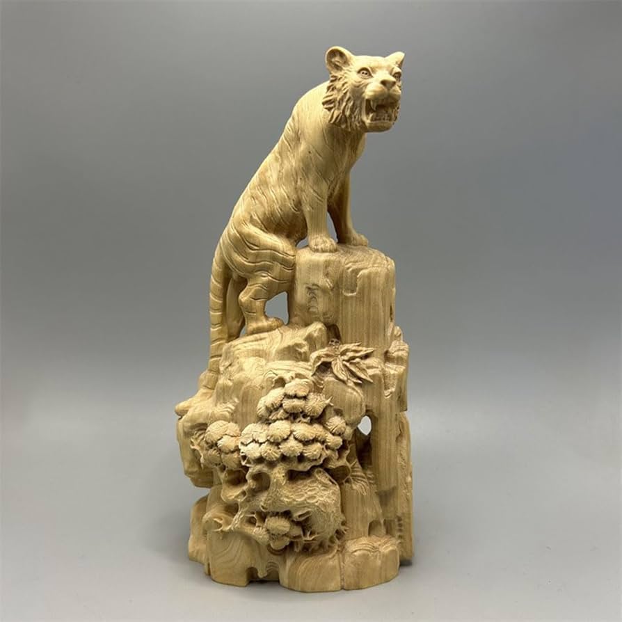 Amazon.co.jp: 木彫り 置物 上山虎 木彫り虎の置物 風水 寅 干支 新年