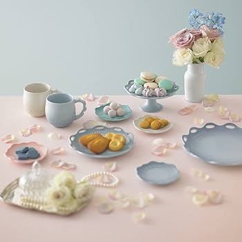 Amazon｜ル・クルーゼ(Le Creuset) フルール・レース・ケーキ スタンド