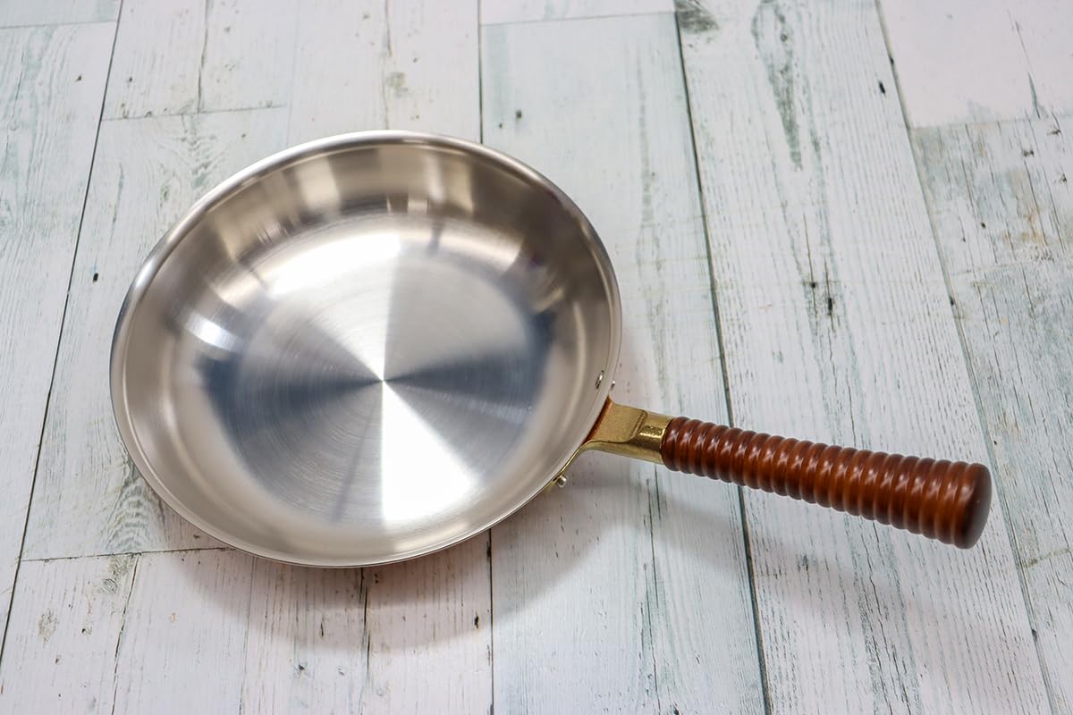 Amazon｜新光堂 日本製 純銅 フライパン 22㎝ 銅楽 まごころ伝心