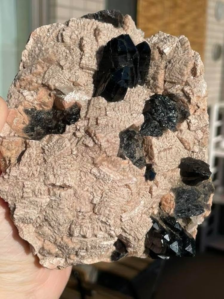 Amazon.co.jp: 黒水晶 モリオン クラスター 母岩付き 水晶 原石 自然石