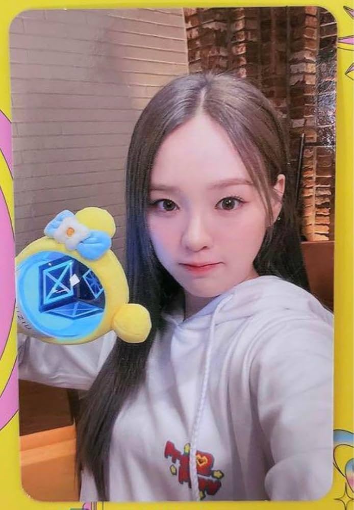 Amazon.co.jp: NiziU リオ サノク 2週目 トレカ Press Play : おもちゃ