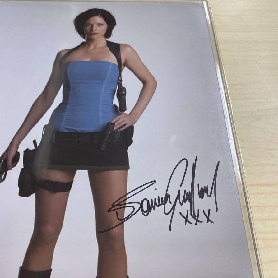 Amazon.co.jp: シエンナギロリー 直筆サイン入りフォト写真 バイオ