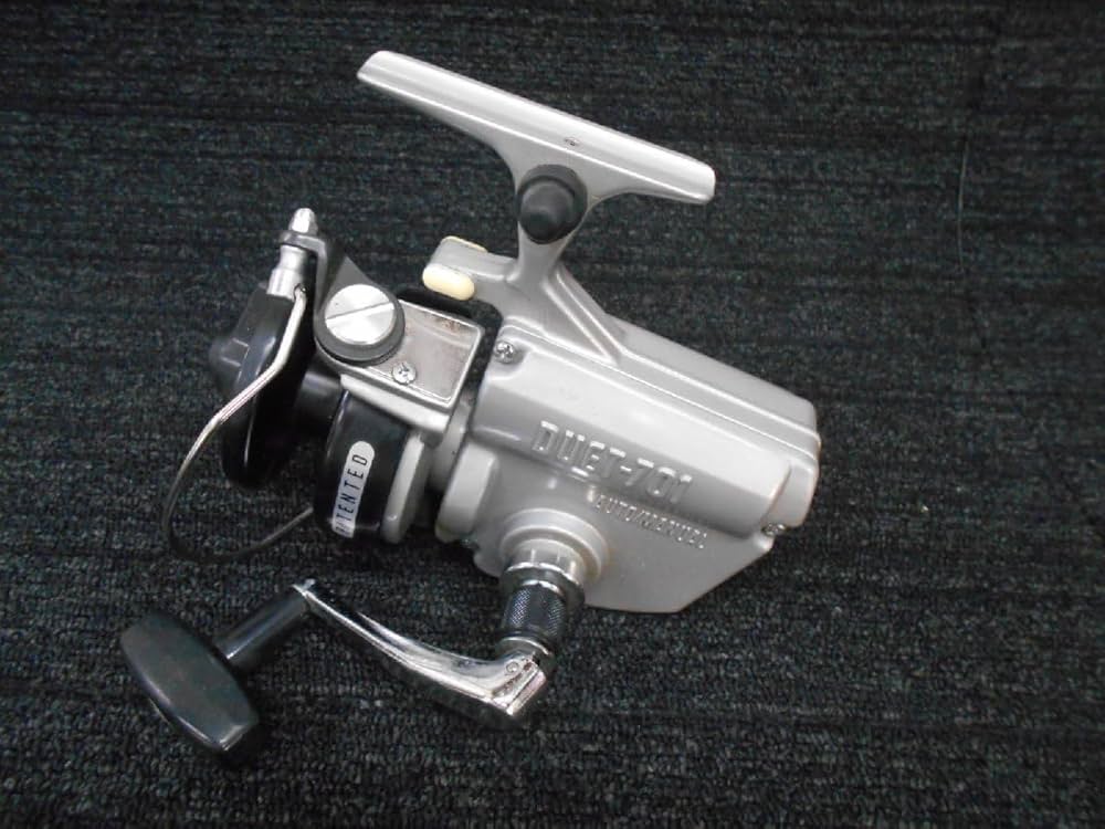 Amazon.co.jp: 電動リールDUET-701電動／手動 スピニングリール世界初