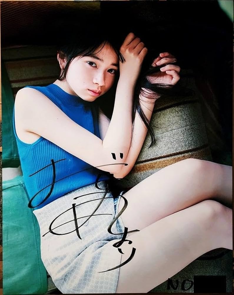 Amazon.co.jp: 桜田ひより 直筆 サイン 写真パネル シリアルナンバーは