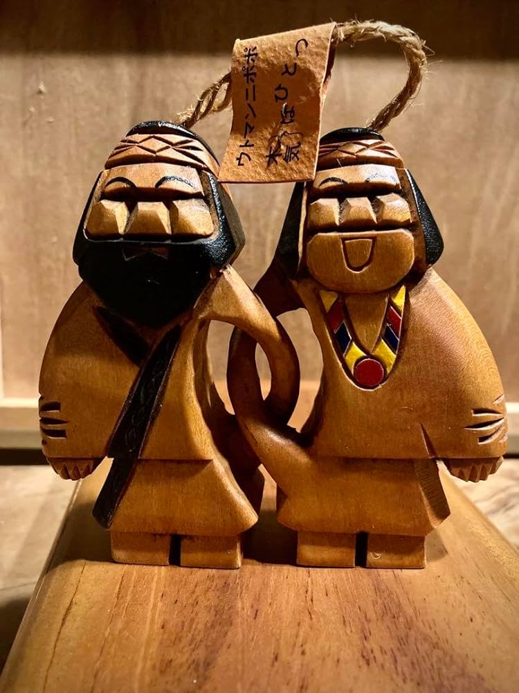 Amazon.co.jp: アイヌ民族 ウトマンニポポ 木彫り民芸 北海道 レトロ