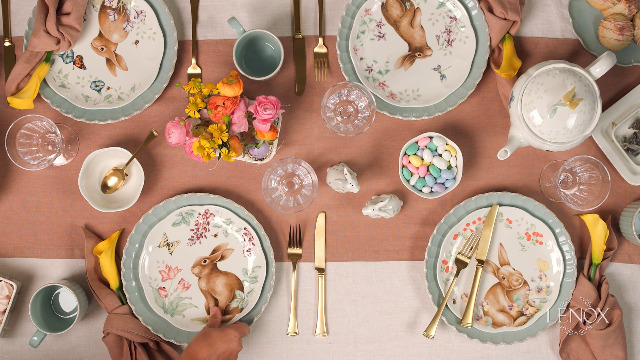 Amazon.com | Lenox 185518022 Winter Greetings Bread Plate