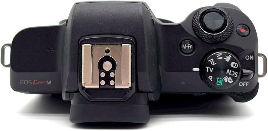 Amazon | キヤノン EOS Kiss M 【ボディ (レンズ別売)】 (ブラック