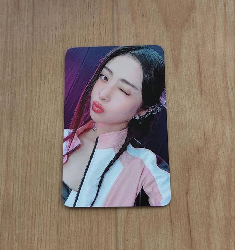 Amazon.co.jp: LE SSERAFIM Perfect Night サノク ユンジン トレカ