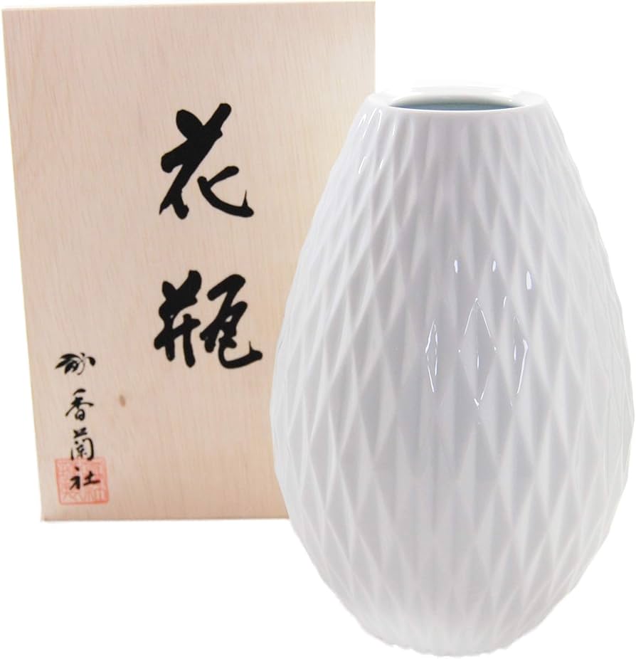 Amazon.co.jp: 香蘭社 花瓶 白磁ダイヤ 299-NSR ホワイト 22.8cm 299