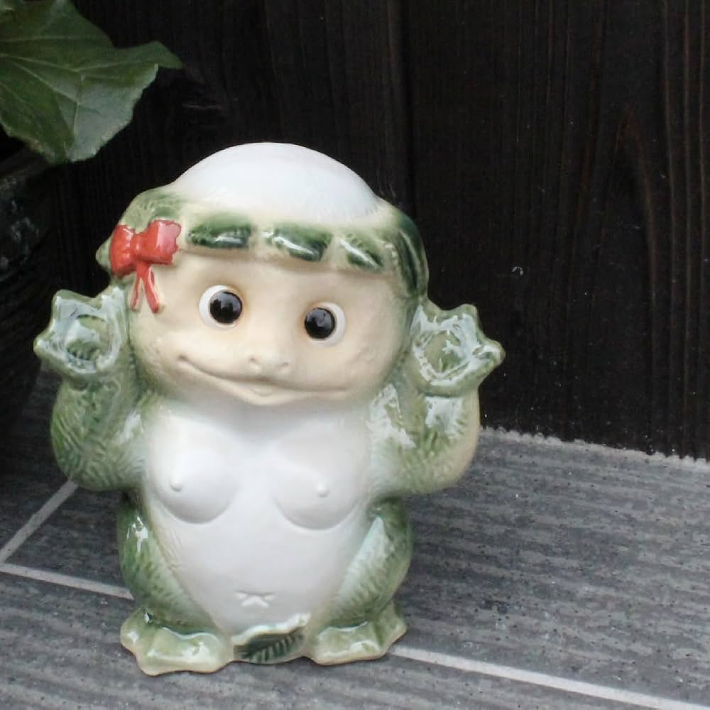 Amazon.co.jp: 信楽焼 河童（メス）【ok-0033】 カッパ かっぱ しが