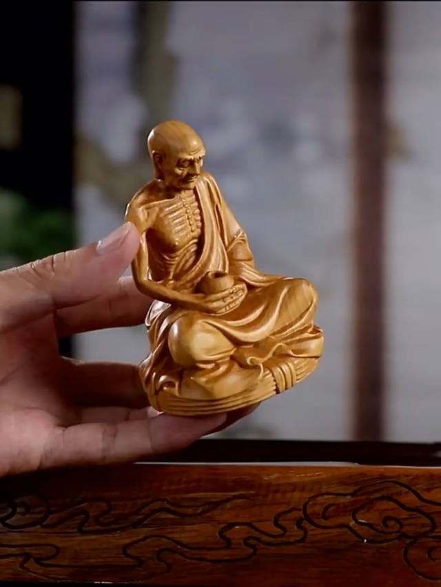 Amazon｜少林寺 十八の羅漢之一 高級天然ツゲ木彫り 置物 坐禅 座禅