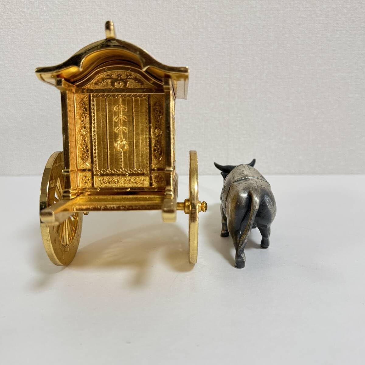 Amazon.co.jp: 天皇皇后両陛下 49年金婚式記念 牛車 黄金御所車 24KGP