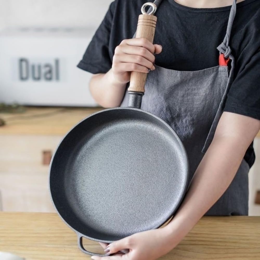 Amazon｜鉄フライパン フライパン 鋳鉄キッチンフライパン 木製