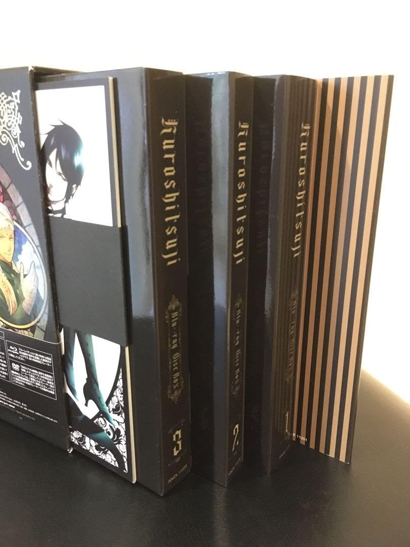 Amazon.co.jp: 黒執事 Blu-ray Disc BOX 完全生産限定版10枚組 : おもちゃ