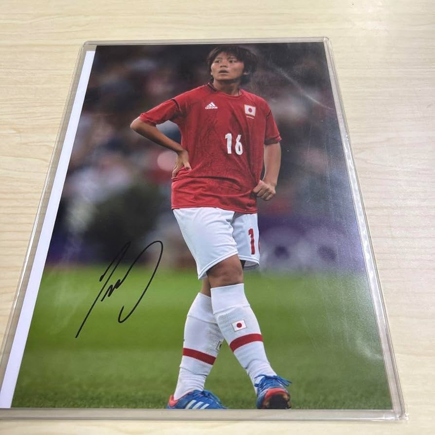 Amazon.co.jp: なでしこジャパン サッカー日本女子代表 岩渕 真奈 直筆
