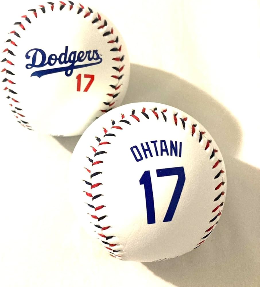 Amazon.co.jp: 大谷翔平 #17 ボール 縫い糸 ブラック/レッド