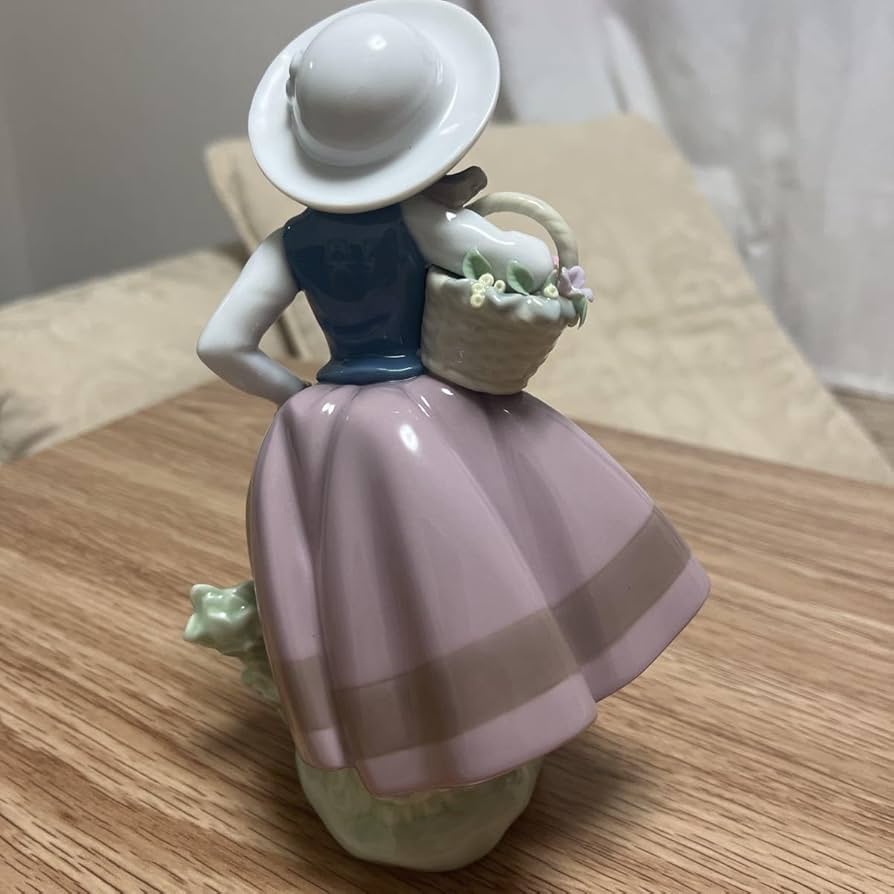 Amazon.co.jp: LLADRO リヤドロ フィギュリン 甘い花の香り 高さ 約