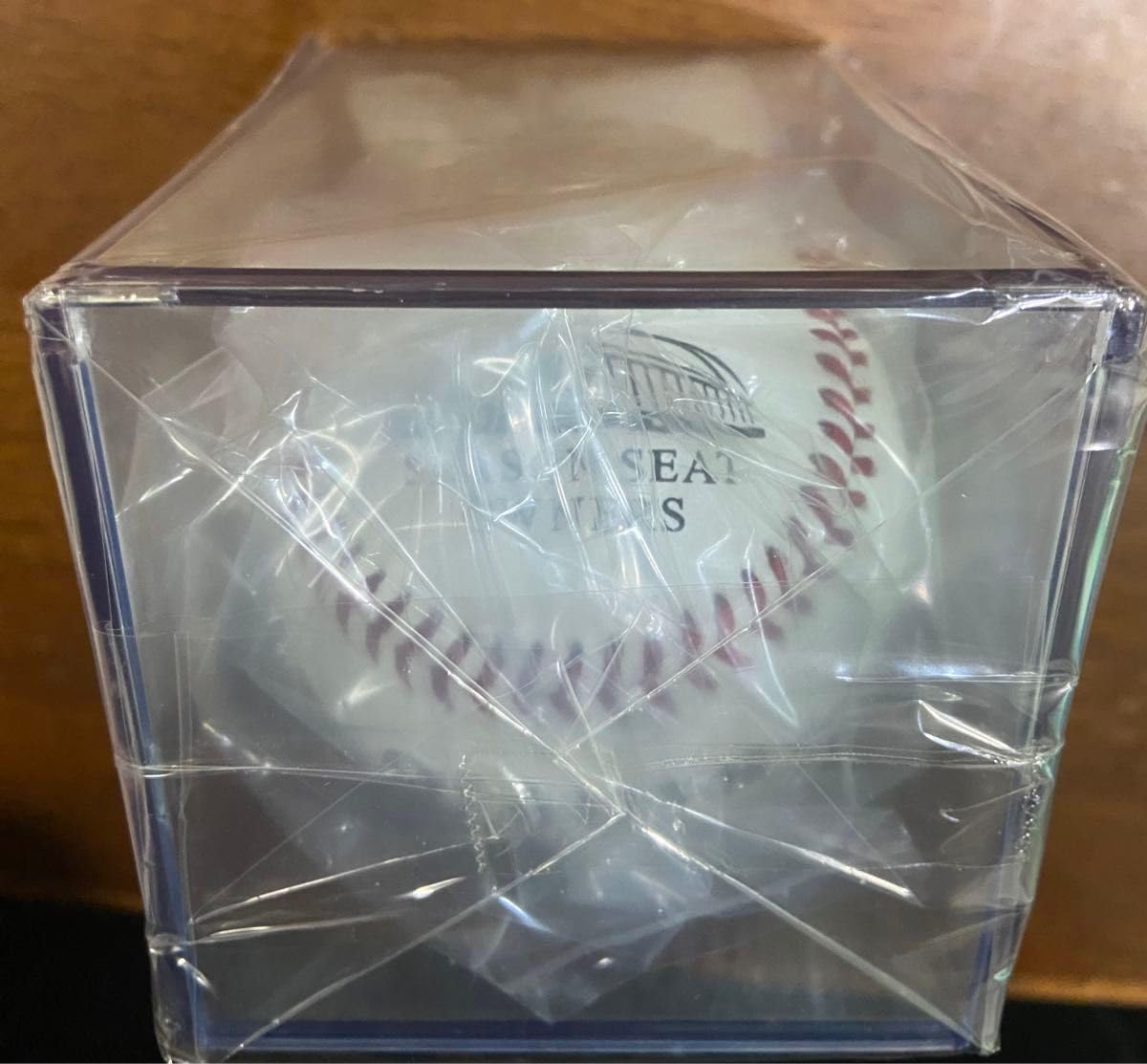 Amazon.co.jp: シーズンオーナー限定 岡本和真 直筆サインボール 背